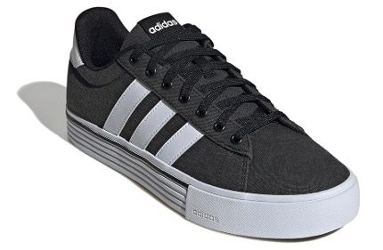 adidas daily 4.0 schwarz-weiß in vielen größen für 34,90 euro statt 46 euro