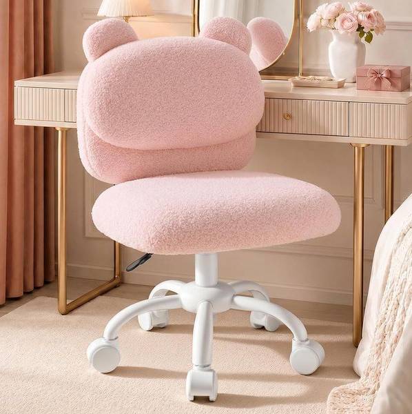Marsail Rosa Schreibtischstuhl aus Teddyfleece, 34,99